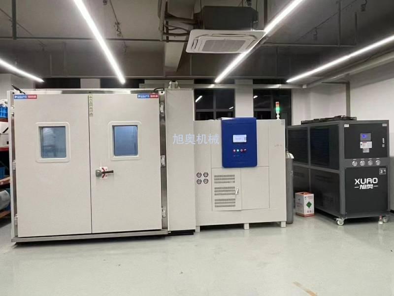 風冷冷水機現場